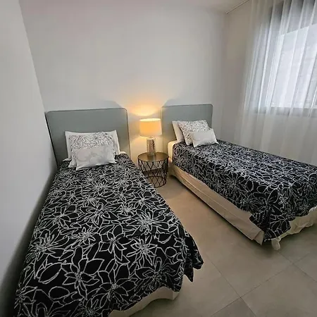 Seaviews Front Face Unit