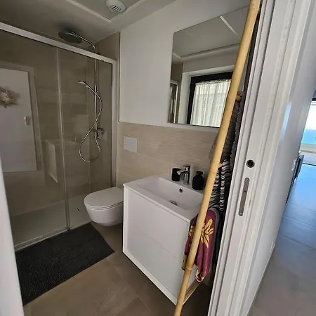 Seaviews Front Face Unit شقة فوينخيرولا