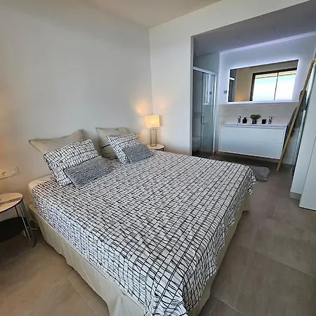 Seaviews Front Face Unit فوينخيرولا